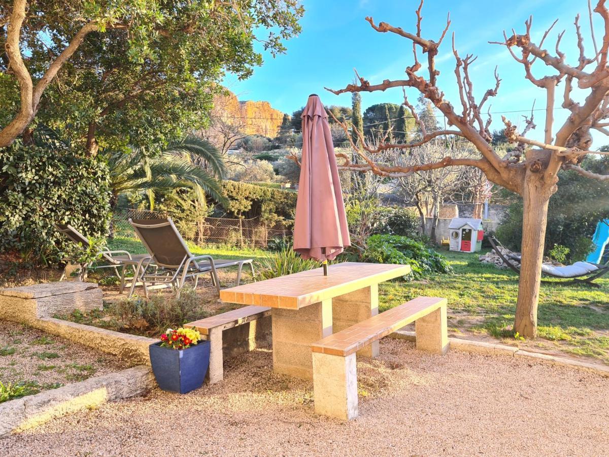 Large Private Garden, Quiet 2-Bedroom Apartment, Air Conditioning, Wifi, Parking Κασί Εξωτερικό φωτογραφία
