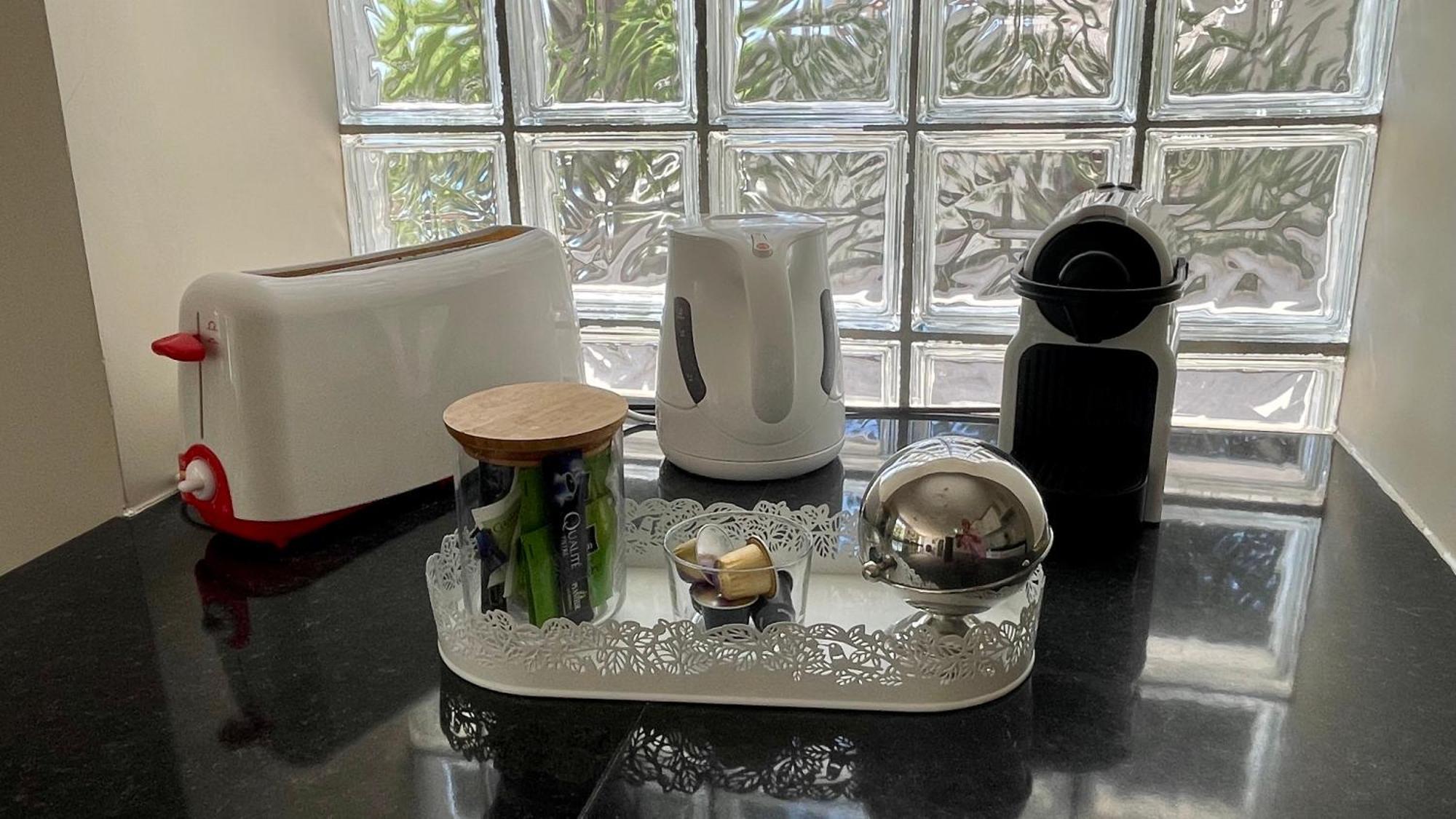 Large Private Garden, Quiet 2-Bedroom Apartment, Air Conditioning, Wifi, Parking Κασί Εξωτερικό φωτογραφία