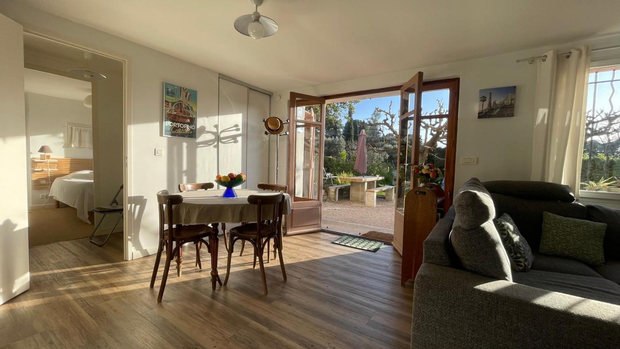 Large Private Garden, Quiet 2-Bedroom Apartment, Air Conditioning, Wifi, Parking Κασί Εξωτερικό φωτογραφία