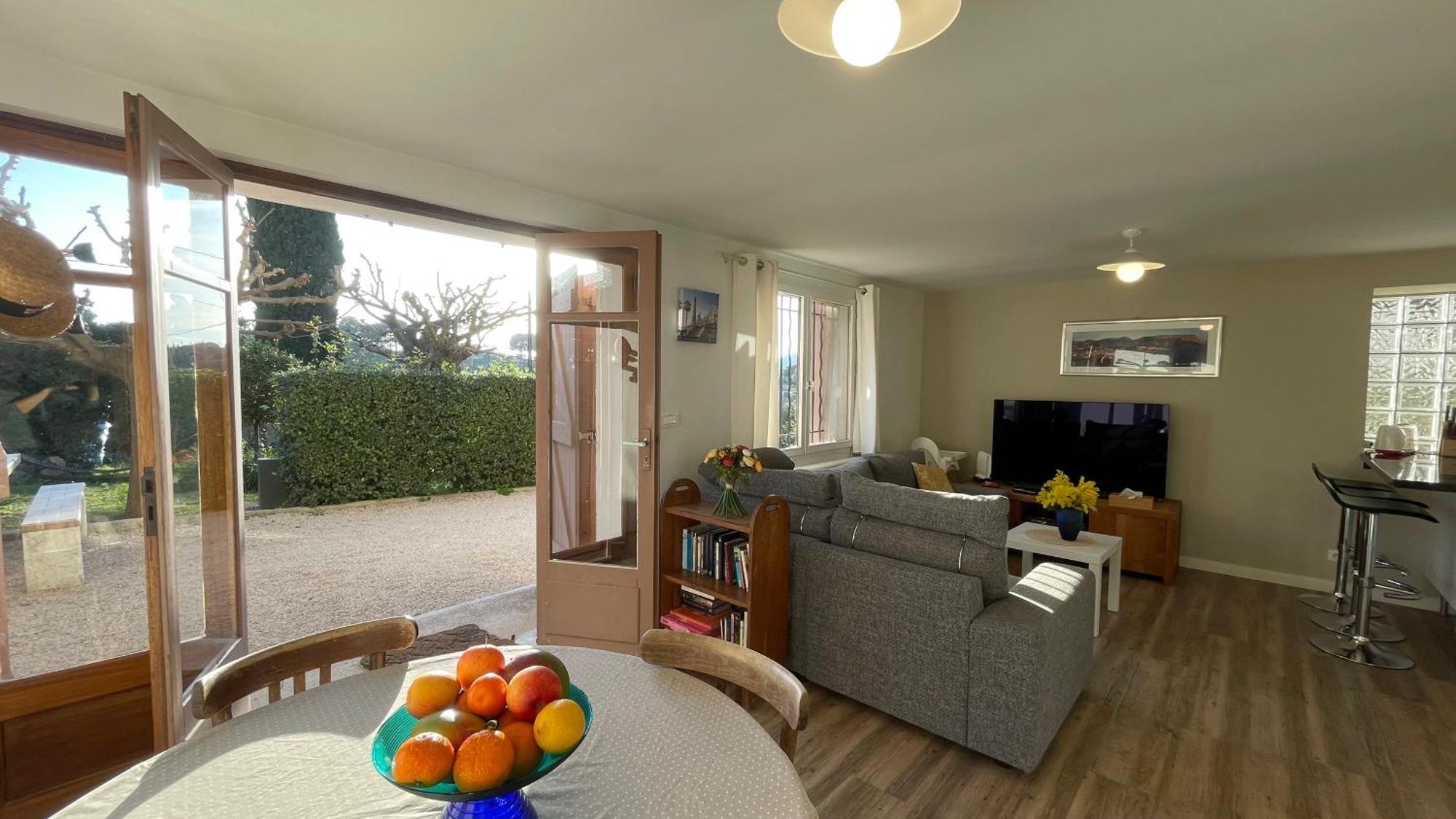 Large Private Garden, Quiet 2-Bedroom Apartment, Air Conditioning, Wifi, Parking Κασί Εξωτερικό φωτογραφία
