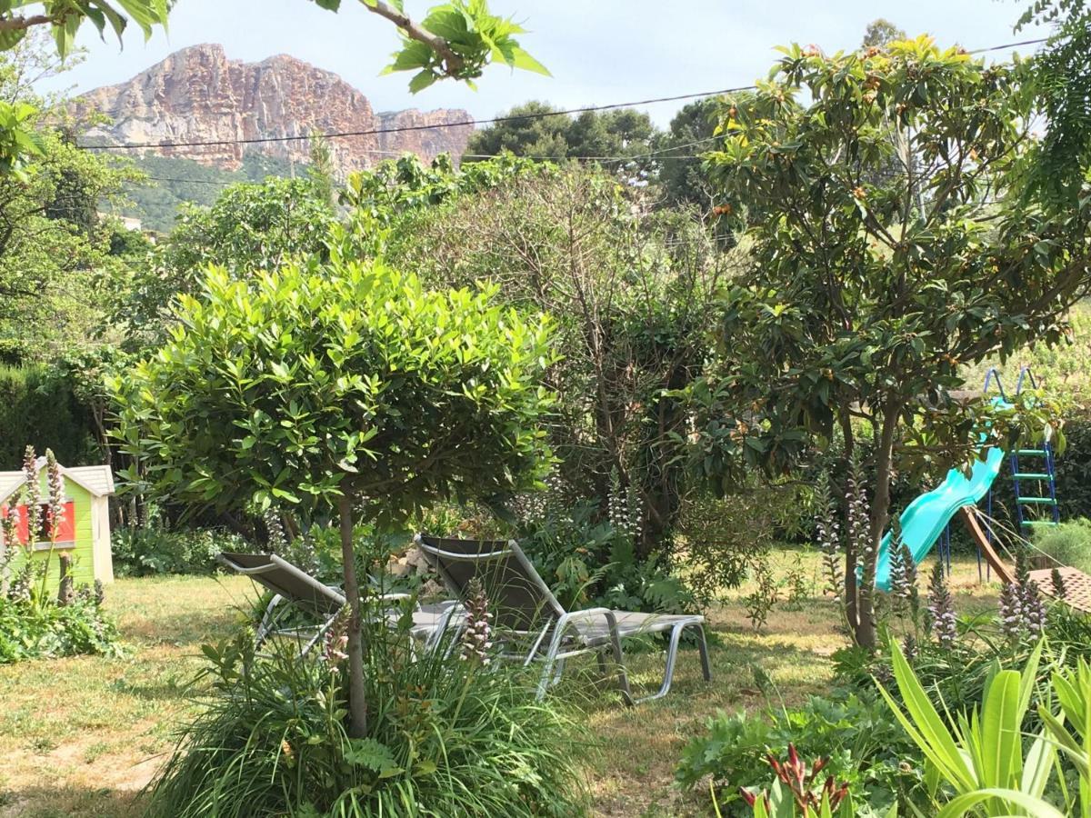 Large Private Garden, Quiet 2-Bedroom Apartment, Air Conditioning, Wifi, Parking Κασί Εξωτερικό φωτογραφία